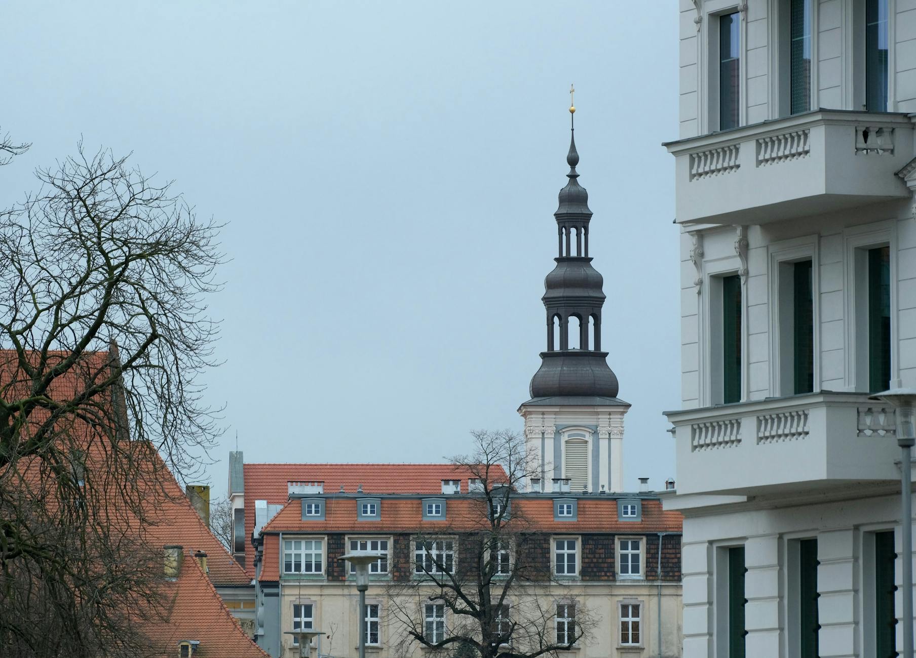 Analiza sytuacji na rynku pracy w Warszawie - rosnące bezrobocie, malejące oferty pracy
